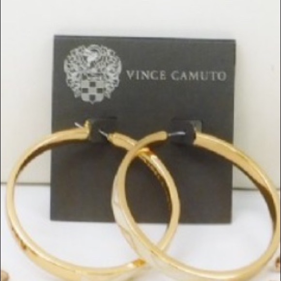 🎄Vince Camuto New, Gold Tone, Hoop Earrings - Picture 4 of 4